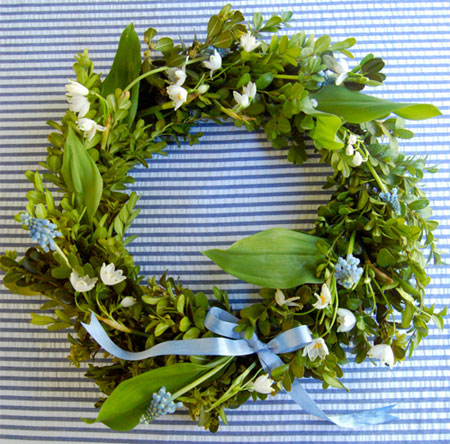 Grapevine and Ivy wreaths and decor 