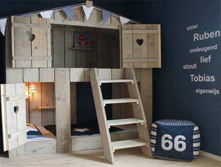 treehouse bed