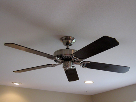 spray paint ceiling fan with rustoleum