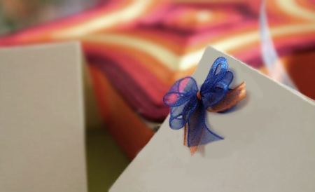 How to make dainty ribbon bows 