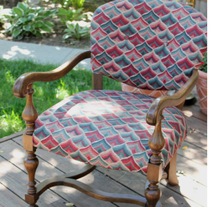 How to paint upholstered furniture 