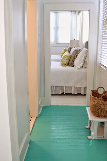how to paint a wooden floor