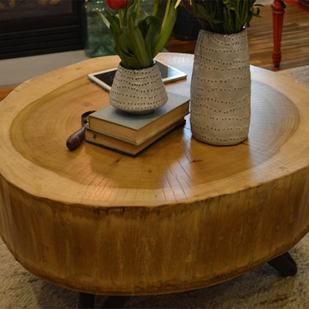 make a DIY tree stump table for free with this great idea