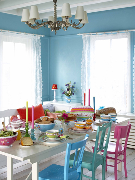 Colourful ideas for a casual eat-in kitchen 