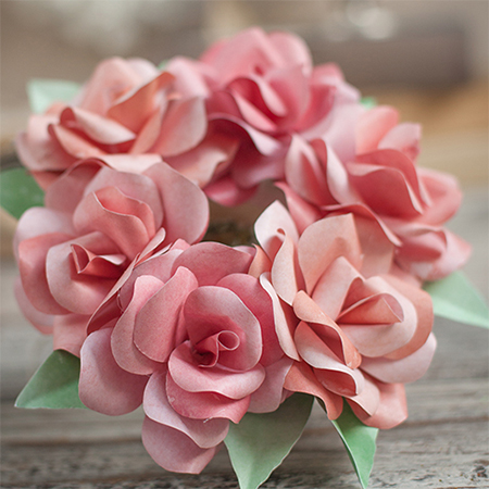 gorgeous paper roses tutortial pattern