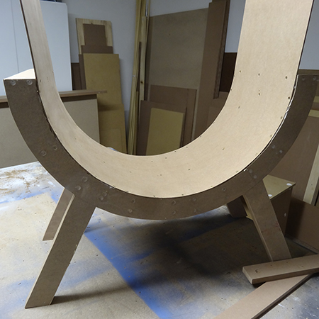 How to make a curved chair