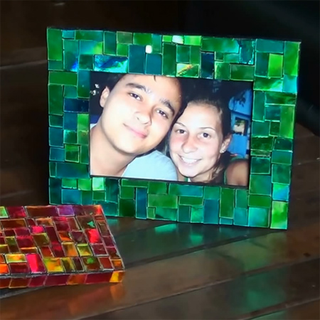 recycle cds into mosaic picture frames