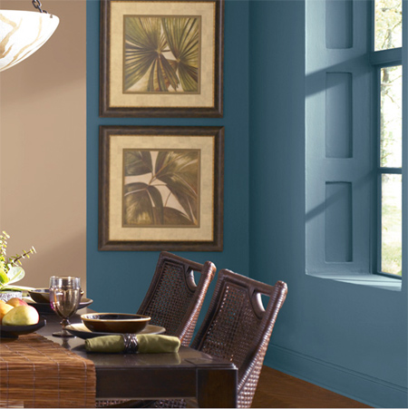 Add blue to a dining or breakfast room that receives a lot of sunlight. Any shade of blue has a cooling effect by drawing on our association with the colour of water. 
