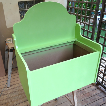 Storage bench that's also a toybox painted in rust-oleum 2x apple green