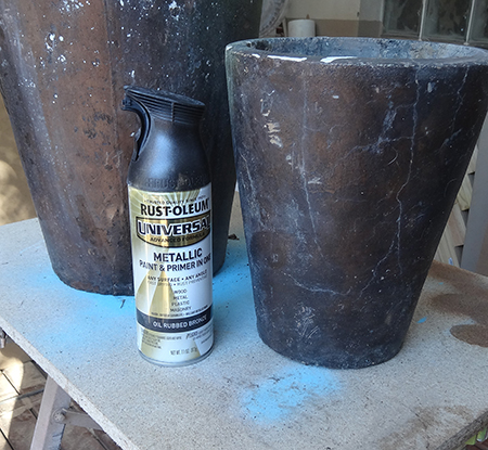 rustoleul universal spray paint to revamp garden containers and pots