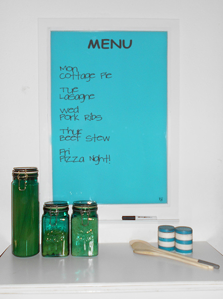 glass memo menu or notice board with rust-oleum 2x spray paint