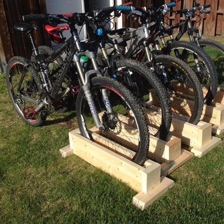 DIY self-supporting bicycle stand for bicycles