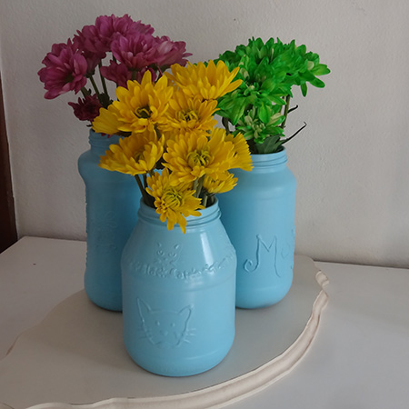Upcycle glass food jars into colourful vases with rustoleum 2x spray paint