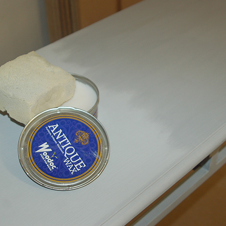 To protect the painted finish you can apply Rust-Oleum Chalked Top Coat, or in this case I applied Woodoc Antique Wax.