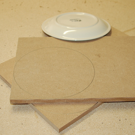 1. Use a circular template to draw the circles. For this project we used a side plate that is 180mm in diameter.