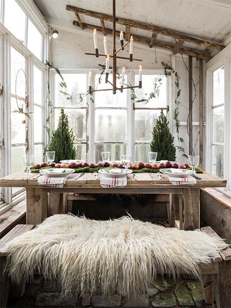 Scandinavian countries have a knack for decorating their homes for Christmas, using rustic materials and minimalist accessories to create a wonderful, welcoming home.