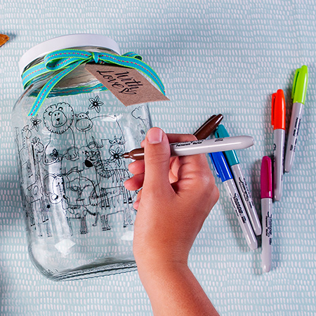 The new Consol Colouring in Jar is the perfect way to de-stress, refocus and pour your creative energy into an inspired DIY activity; a bit like an inexpensive therapy session. But stocks are limited so get to The Consol Shop before the festive season rush to avoid disappointment. 