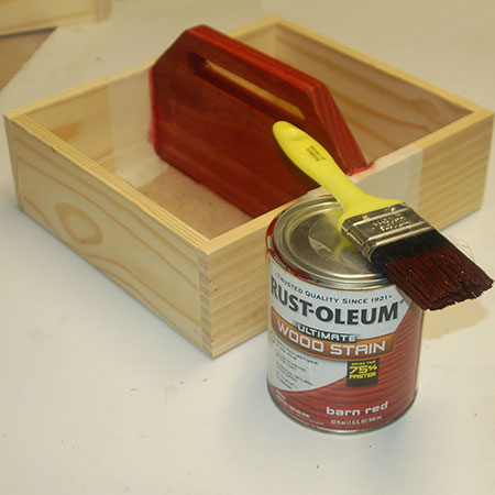 For my tool caddy I wanted to stain the handle in a contrasting colour. For the blue and pink caddy I used Rust-Oleum Ultimate Wood Stain - Barn Red and Worn Navy