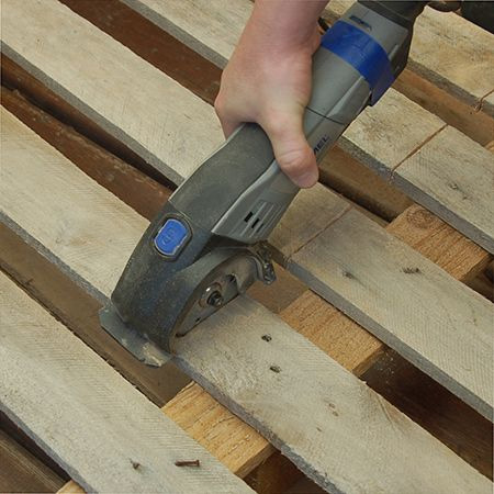 When working with timber pallets the Dremel DSM20 makes it easy to take pallets apart and salvage the timber without having to go through the hassle of dismantling pallets.