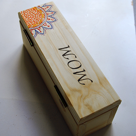 Make a wood box for Mother's Day using puffy paint and a Dremel VersaTip woodburning soldering iron