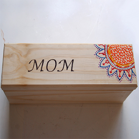 Make a wood box for Mother's Day using plastic paint and a Dremel VersaTip woodburning soldering iron