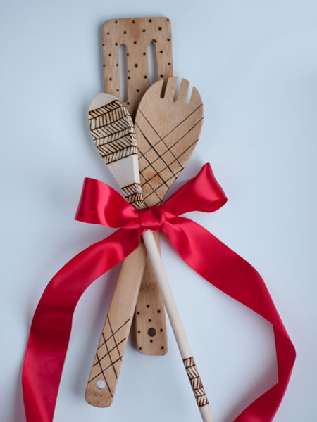 HOME-DZINE | Dremel Tools - These decorative wooden spoons are an excellent gift idea that are easy and affordable to make using a Dremel VersaTip soldering iron.