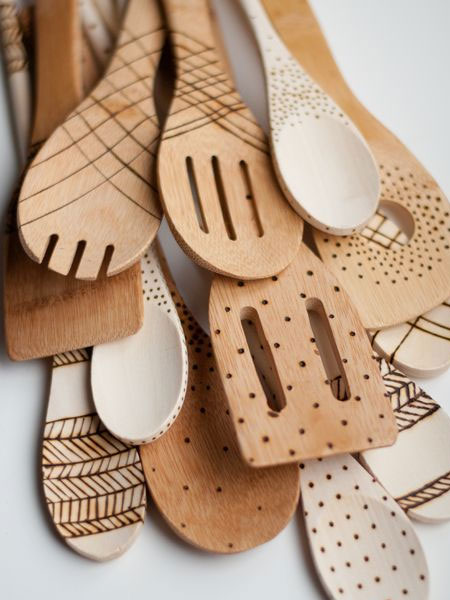 HOME-DZINE | Dremel Tools - Cross-hatch, dots, arrows and designs are easy to burn onto wooden spoons, and with a bit of practice beforehand, you will soon be crafting a selection of woodburnt wooden spoons.