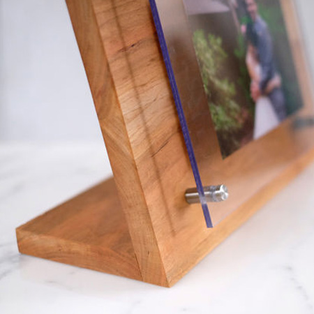 HOME-DZINE | Decor Crafts - DIY modern photo frame with timber offcuts and acrylic or glass sheets.