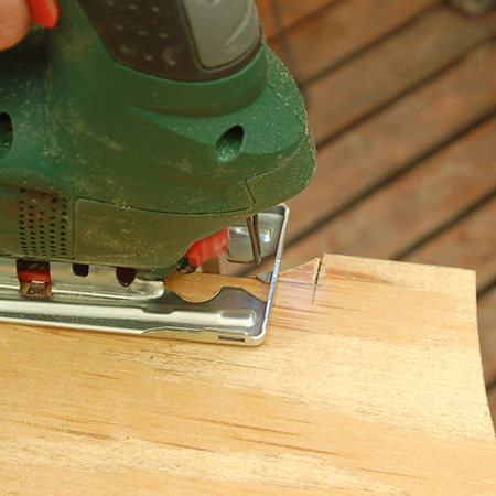 GOOD TO KNOW: You can easily cut out the finger joints using a jigsaw.