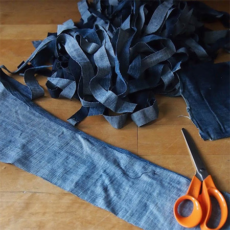 Make your own Rag Rug with old jeans