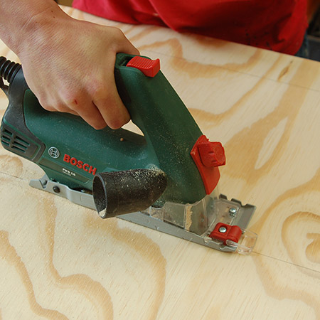 You can use the Bosch PKS 16 to cut a variety of board materials, up to a thickness not exceeding 16mm.  That's fine by me since most of my projects are made using 16mm board.