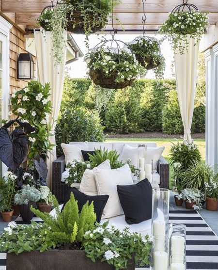 HOME-DZINE | Outdoor Entertaining - Adding potted containers to your outdoor space helps the area feel cohesive with nature. Ask at your local garden centre if you need advice on what plants are perfect for your local climate.