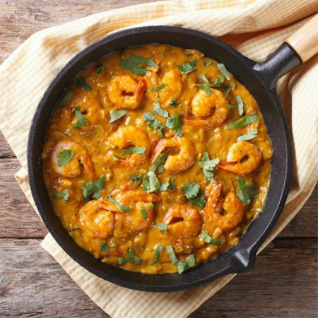 And of course you will be able to sample a variety of spicy curry dishes that incorporate distinctive local spices and used in both prawn and chicken dishes.