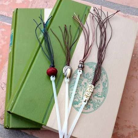 zip ties to make your own custom bookmarks