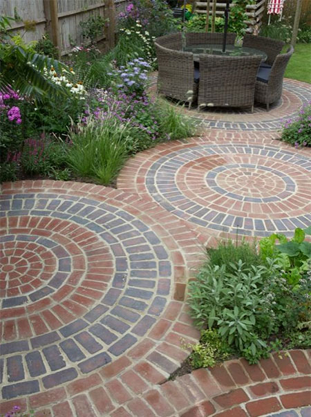 how to lay circular brick designs in garden
