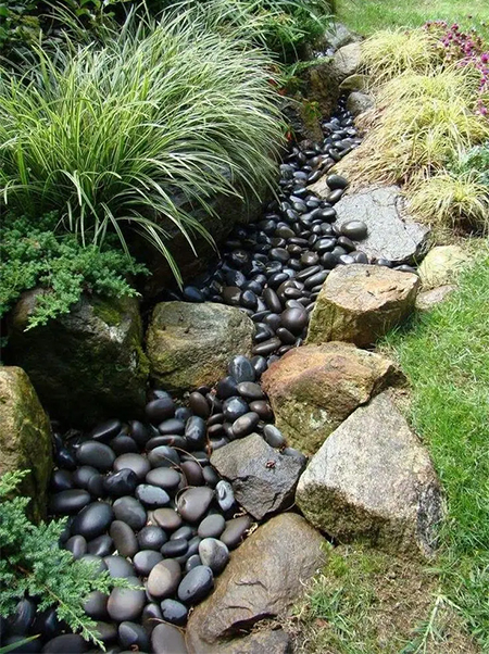 what is a dry river bed garden