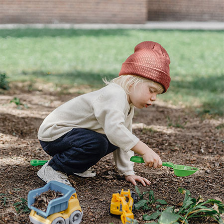 5 Tips to Make your Home Garden more Family-Friendly