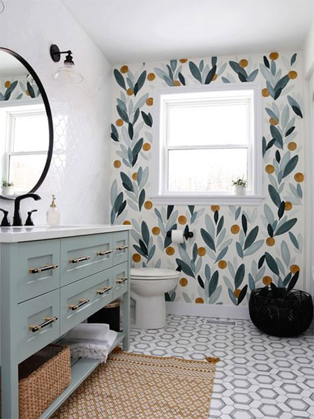 Decorating a bathroom in a rented home 