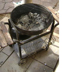 Give my braai a makeover with Rust-Oleum high temperature spray