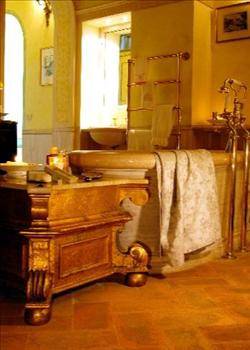 Bathroom Decorations on Co Za   Decor And Design   The Rich Earthy Colours Of Tuscan Decor