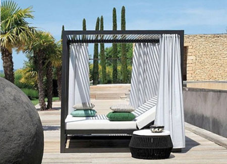garden daybed