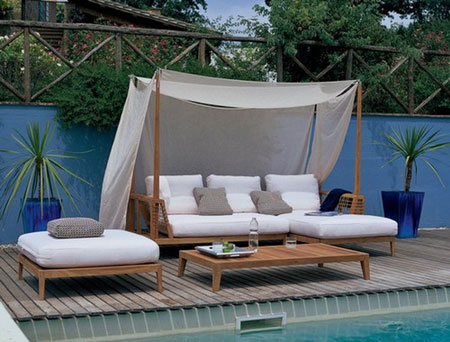 daybed with canopy