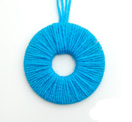 How to make a pom-pom