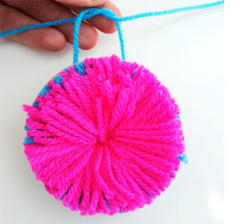 How to make a pom-pom