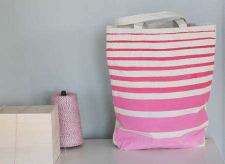 Great gift idea - Make & paint a tote bag