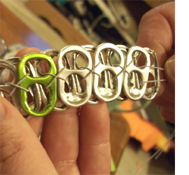 Make an aluminium can tab bracelet