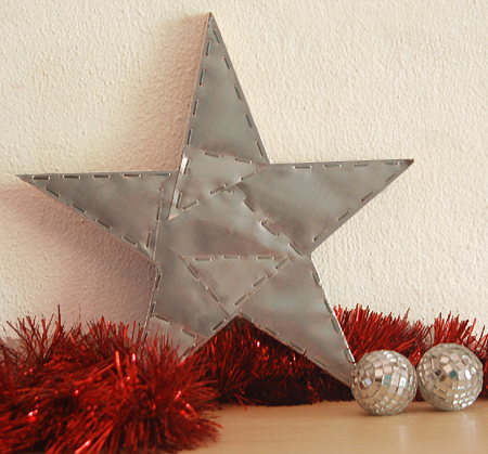 Make a patchwork tin star 