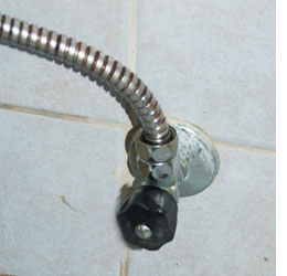 remove and replace a toilet