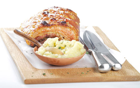Roast pork belly with apple sauce 