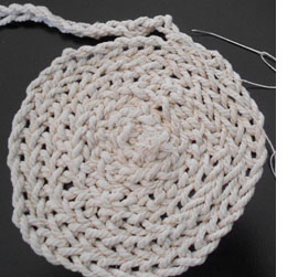 Big rug - Big crochet hook